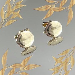 💕Beautiful Gold Tone Round Vintage Swank Cufflinks💕